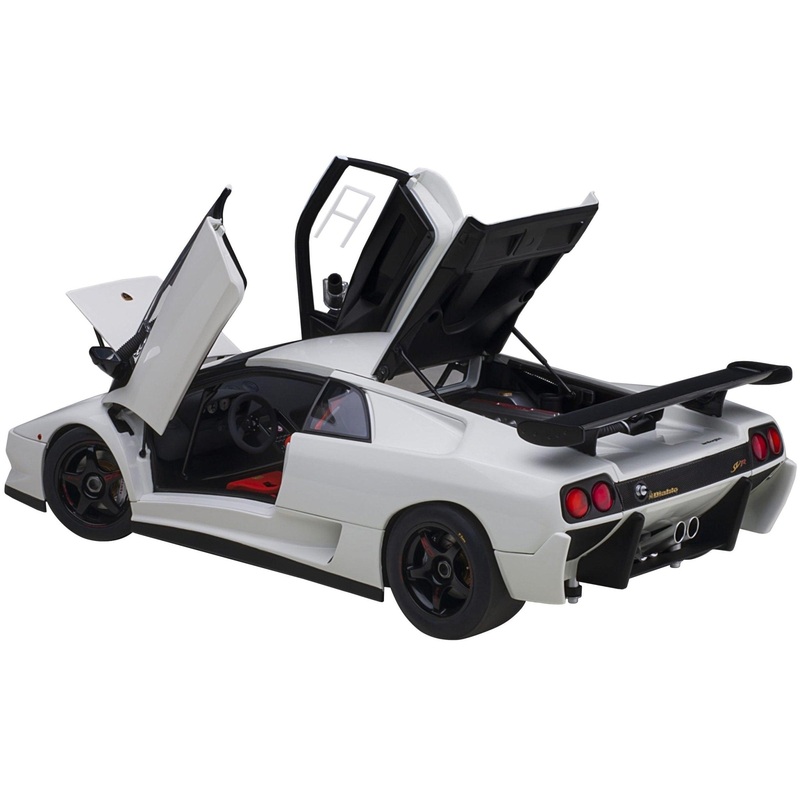 Lamborghini Diablo SV-R Impact White 1/18 Model Car by Autoart