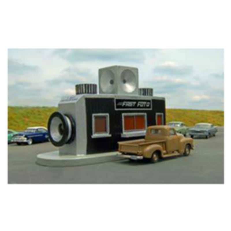 Bachmann #35207 Fast Foto Drive Through – Roadside U.S.A Built up