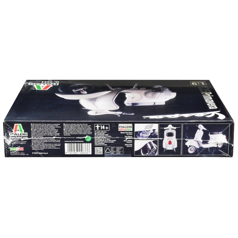 Skill 3 Model Kit Vespa 125 Primavera Scooter 1/9 Scale Model by Italeri