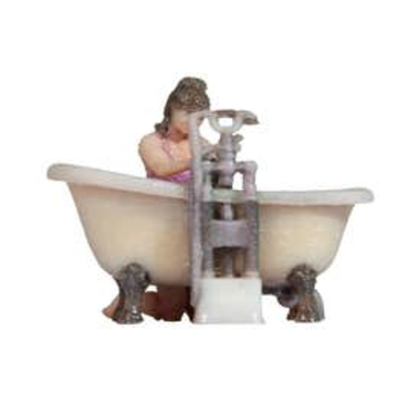 NOCH 10421  HO Woman Bathing Child