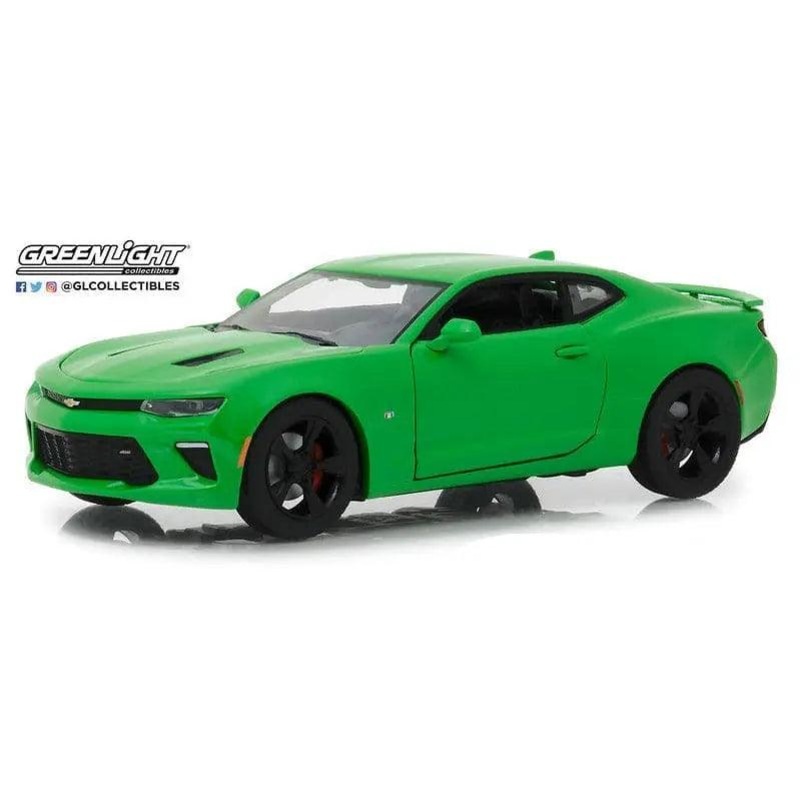 Greenlight – 2017 Chevrolet Camaro SS Hard Top. 1:24 scale diecast collectible (DISC)