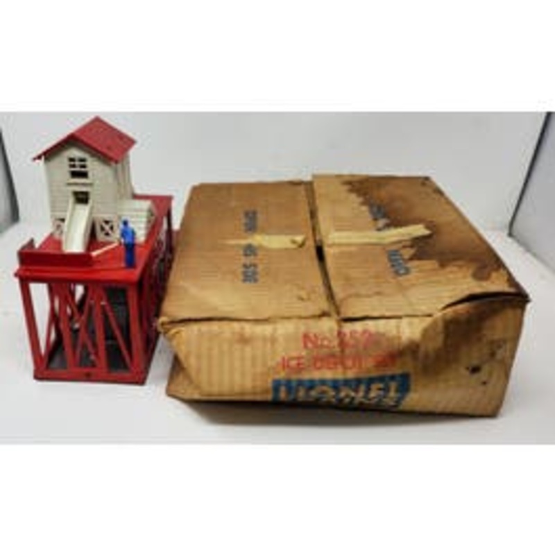 Lionel LIO352 O Ice Depot Set With 63521 Pacific Fruit Express Box Car With Box #352
