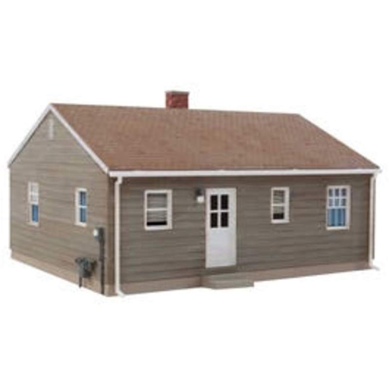 Walthers #933-4152 Postwar Prefab House — Kit