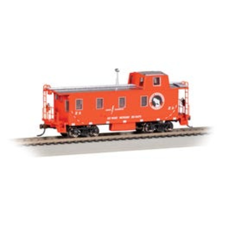 Bachmann 14010  HO OFF-SET CUPOLA CABOOSE -GREAT NORTHERN X9