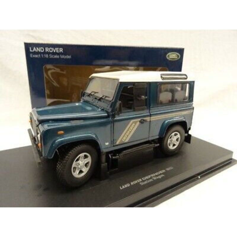 Universal Hobbies – 1/18 Landrover Defender 90 Tdi S/Wagon (Caymen Blue)