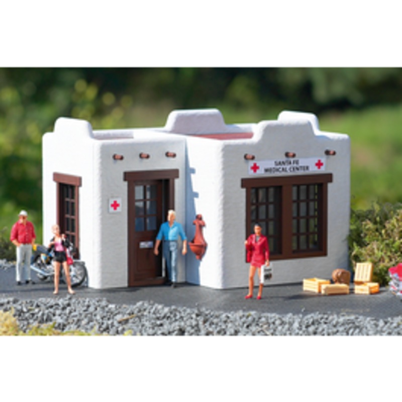 PIKO 62106 Santa Fe Medical Center, Building Kit (G-Scale)