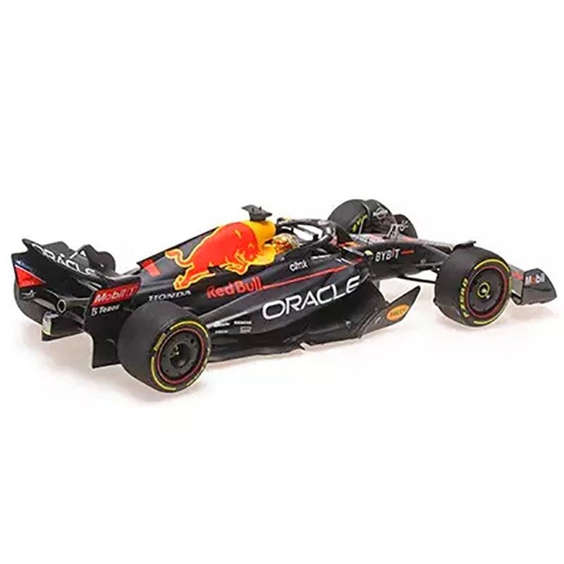 Red Bull Racing RB18 #1 Max Verstappen “Oracle” Winner F1 Formula One “Abu Dhabi GP” (2022) with Driver Limited Edition to 432 pieces Worldwide 1/18 Diecast Model Car by Minichamps