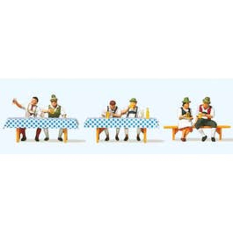Preiser 10447  HO Oktoberfest Goers #1 6 pcs