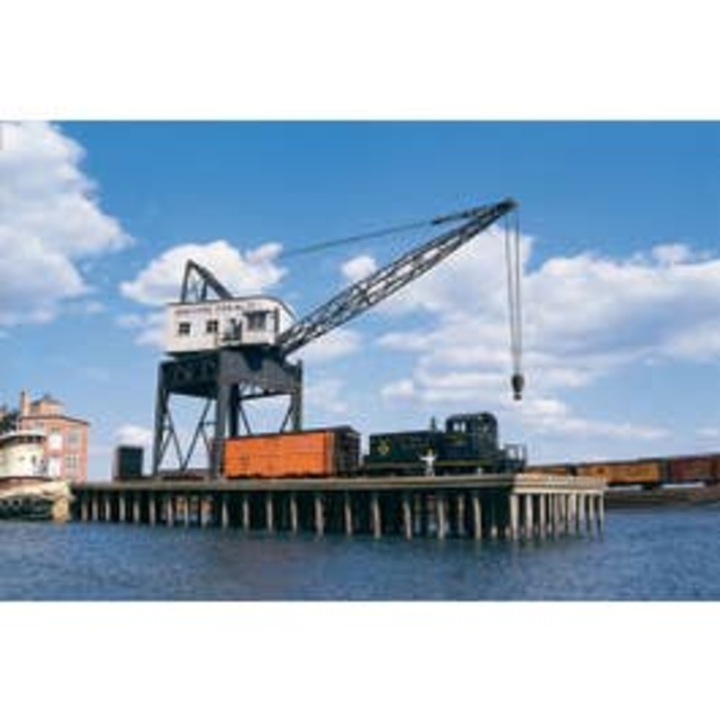 Walthers #933-3067 Pier & Traveling Crane — Kit
