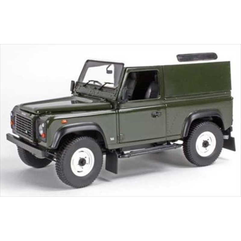 Universal Hobbies – 1/18 Landrover Defender 90 (Bronze Green)