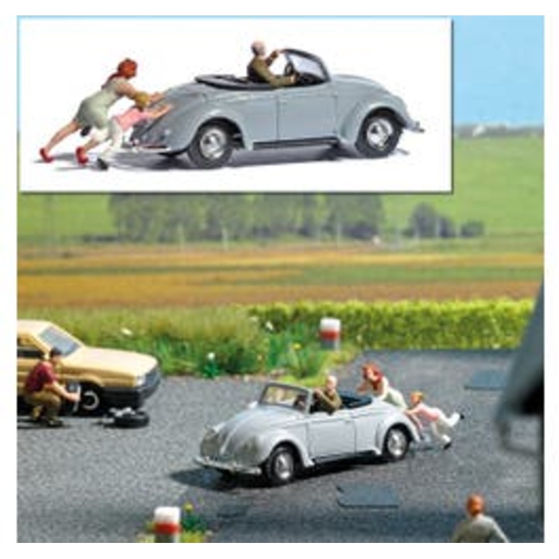 Busch 7823  HO Action Set: Push Start