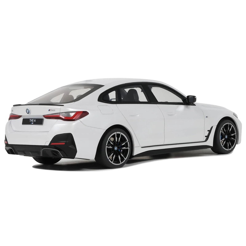 2021 BMW i4 M50 Mineral White Metallic Limited Edition to 999 pieces Worldwide 1/18 Model Car by Otto Mobile