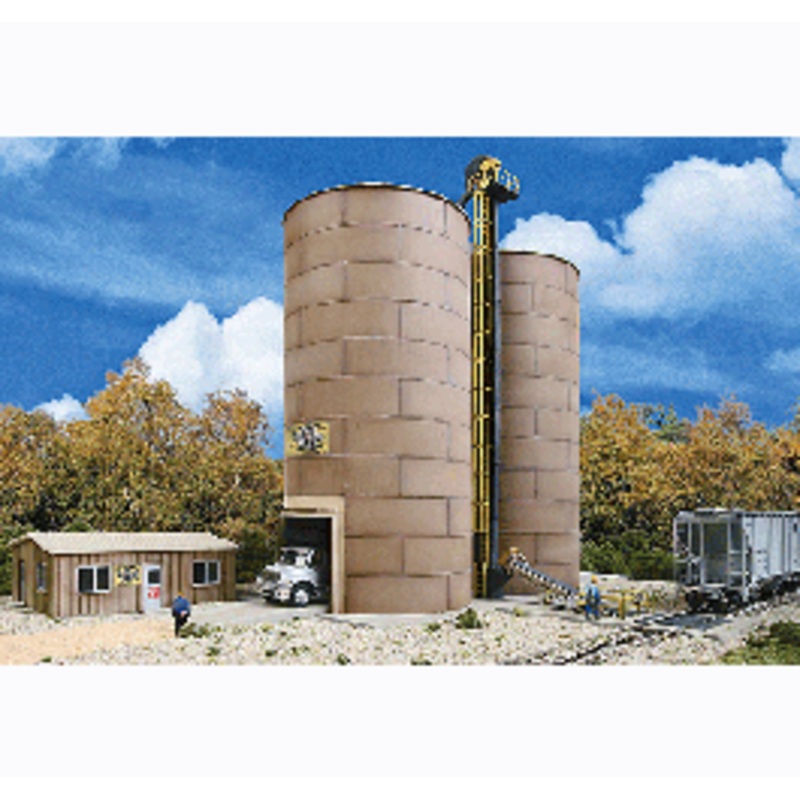 Walthers #933-4036 Rail-to-Road Aggregate Transfer — Kit