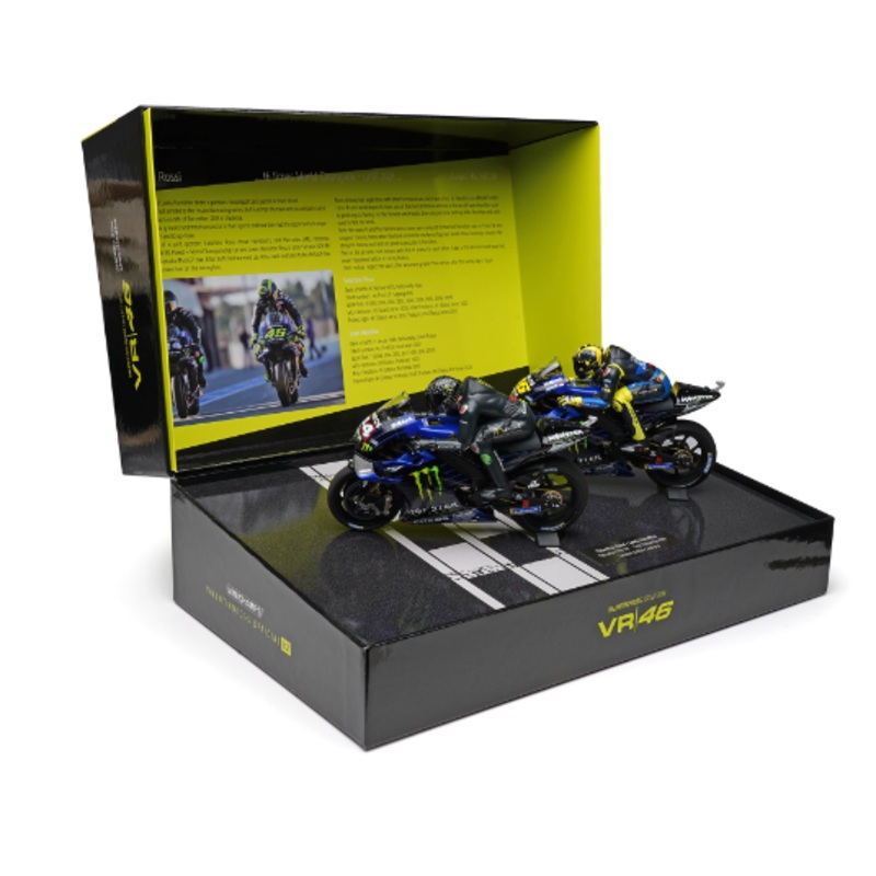 Minichamps – 1/12 Yamaha YZR-M1 Set (2 Bikes & 2 Figures) Rossi