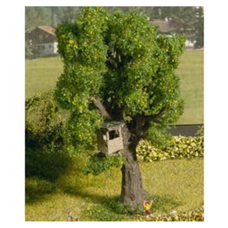 NOCH 21766  N Tree with Tree House