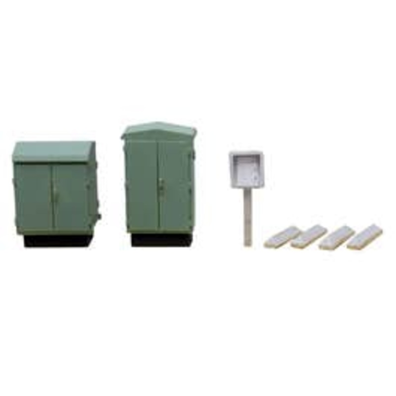 Artitec 387.33  HO Switch and telephone boxes