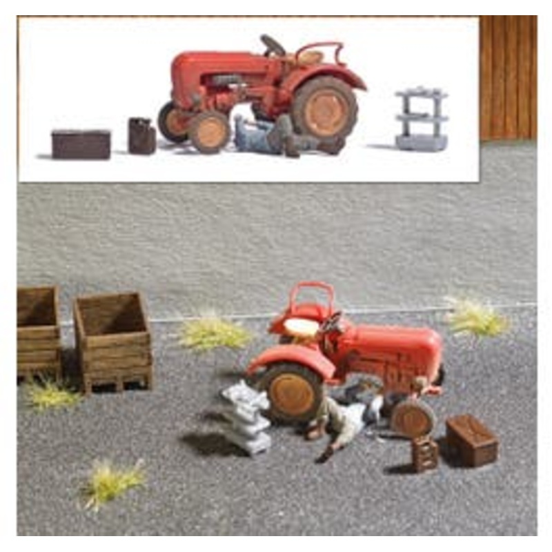 Busch 7937  HO Action Set: Tractor Repair