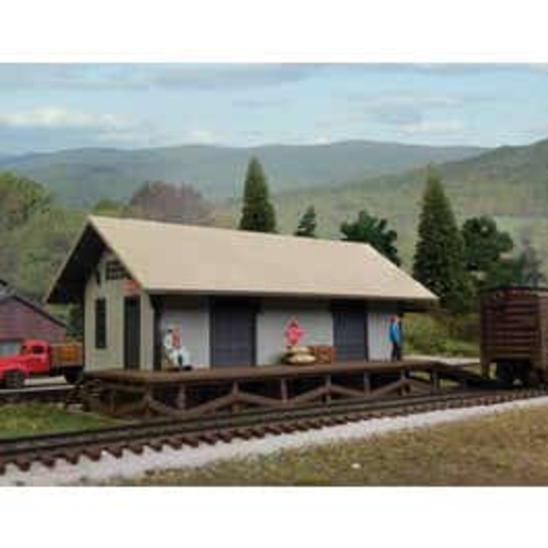 Walthers 933-3895 N Golden Valley Freight House Kit