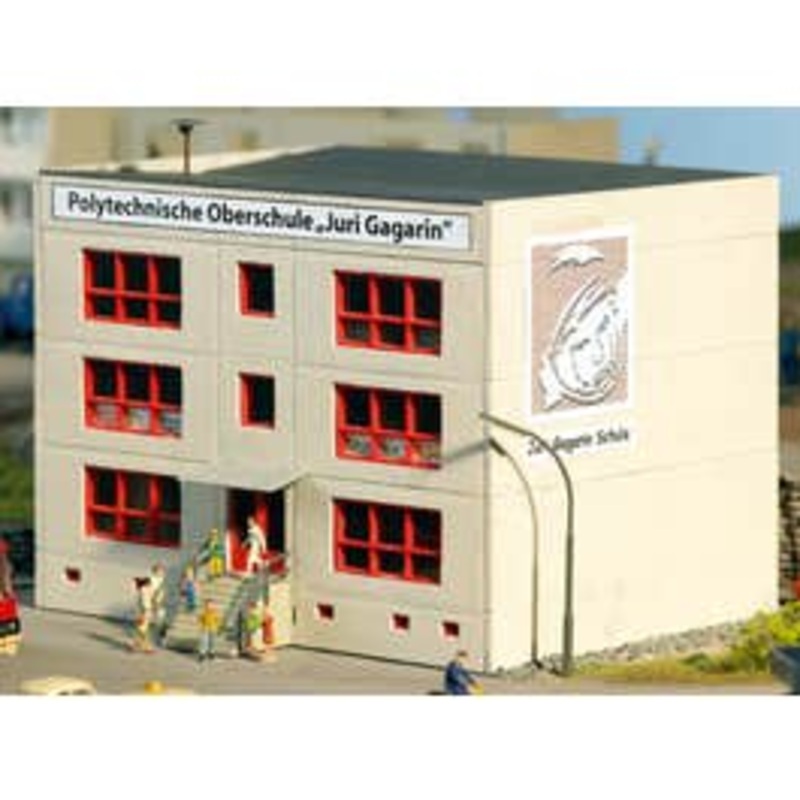 PIKO 61150 HO CLASSIC LINE PREFAB SCHOOL BUILDING, BUILDING KIT