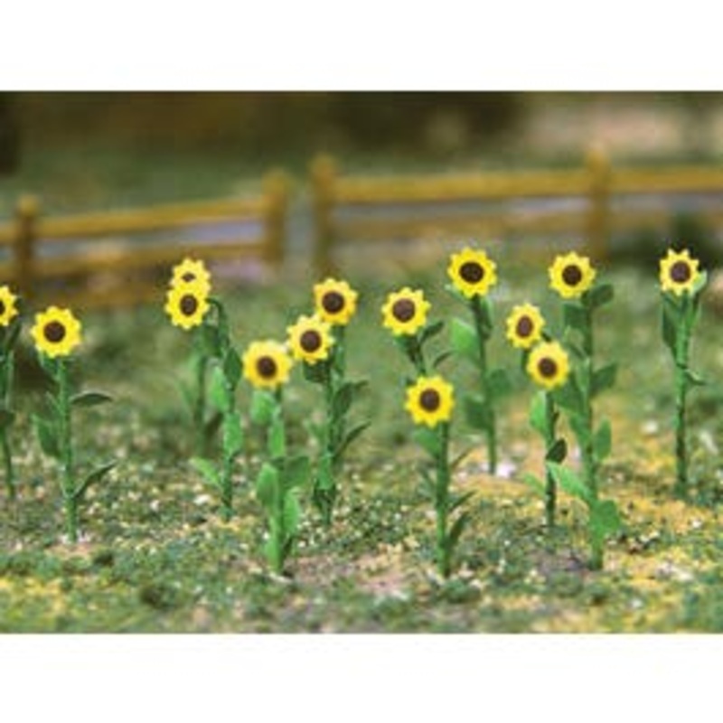 JTT #32506 Sunflowers – 1″ Tall (16 pcs)