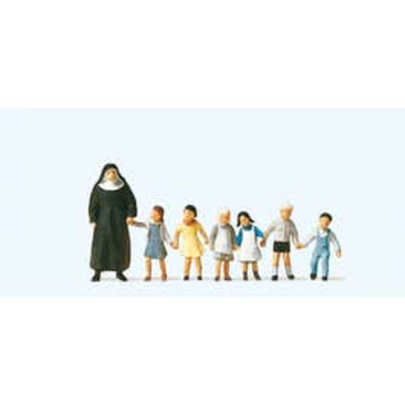 Preiser 10401  HO Nun with small children 7 pcs