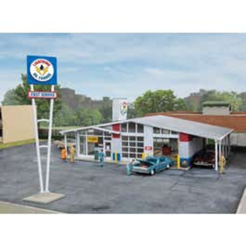 Walthers 933-3543 HO Drive-in Oil Change – Repurposed Gas Station — Kit
