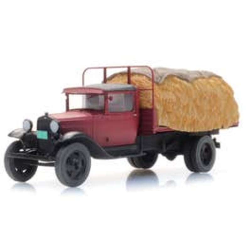 Artitec 387.502  HO Ford Model AA flatbed hay load