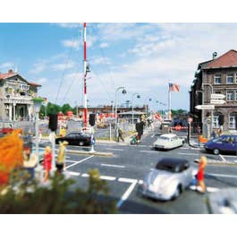 Busch 7086  HO Asphalt road (78.74 inches long)