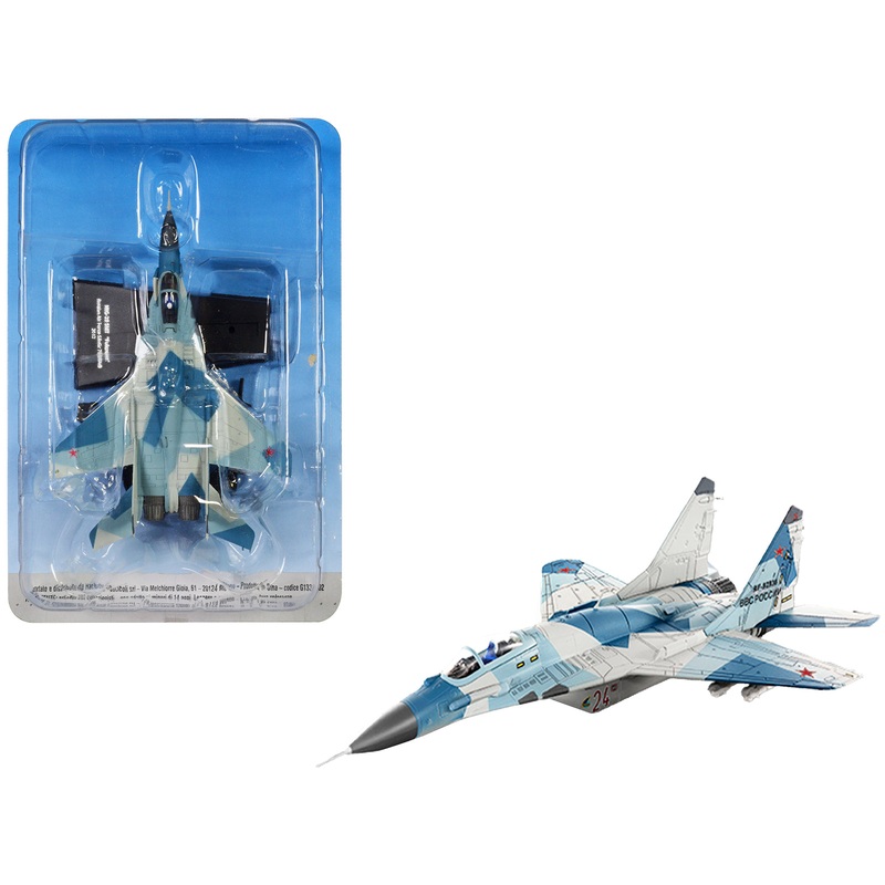 Mikoyan MiG-29 SMT “Fulcrum” Fighter Aircraft “AvGr 7000 AvB” (2012) Russian Air Force 1/100 Diecast Model by Hachette Collections