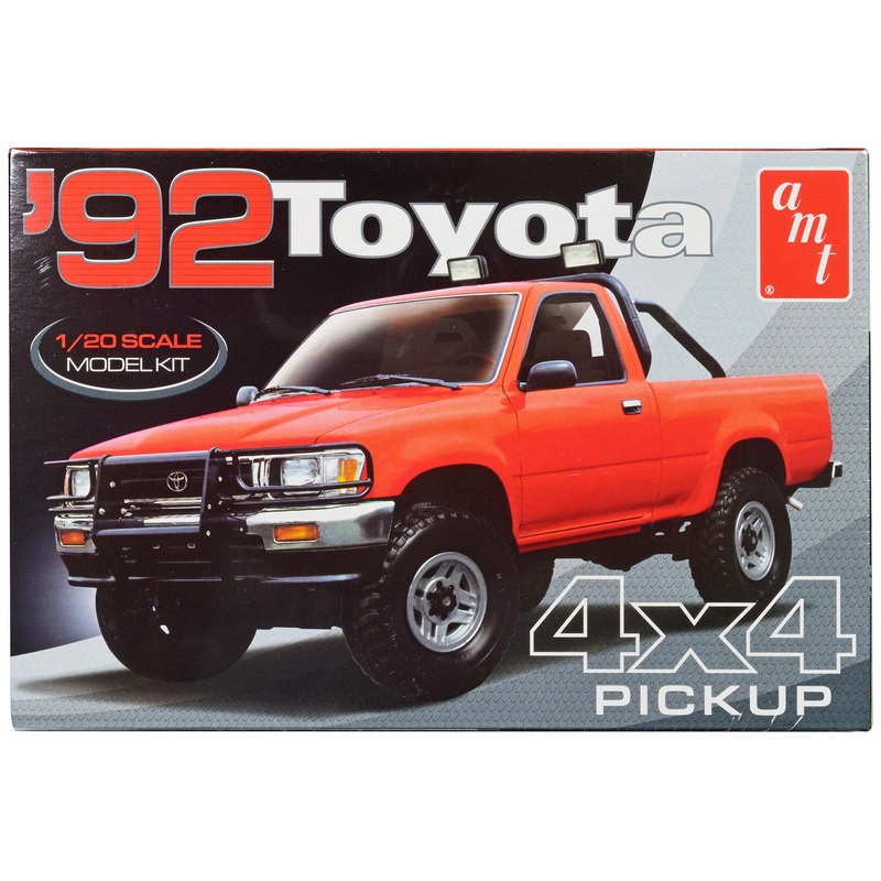Skill 2 Model Kit 1992 Toyota 4×4 Pickup Truck (2023) 1/20 Scale Model by AMT