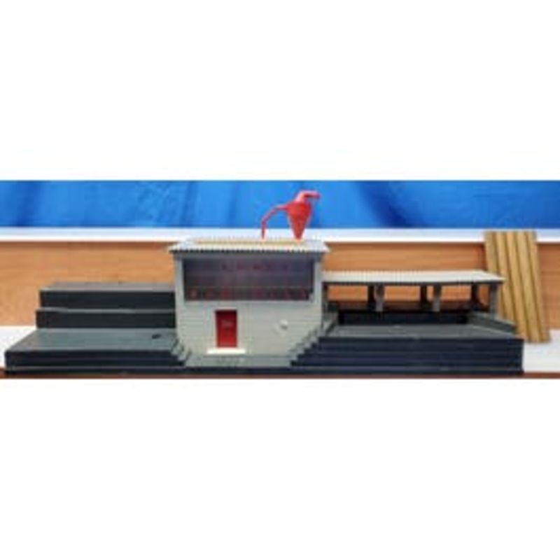 Lionel Used LIO464-3 Operating Lumber Saw Mill