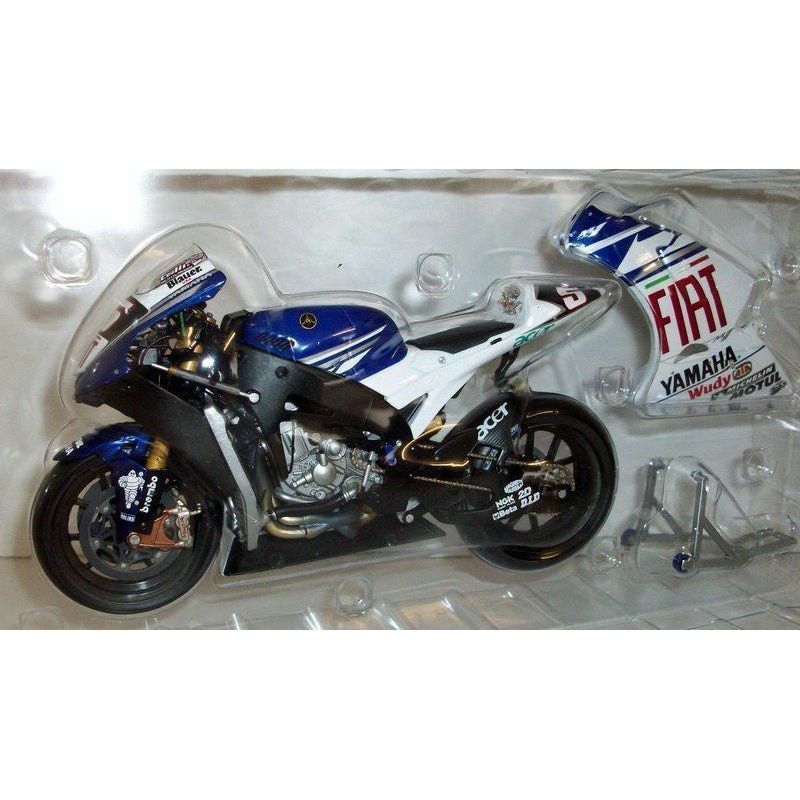Minichamps – 1/12 Yamaha YZR-M1 Fiat Yamaha Team (C. Edwards) MotoGP 2007