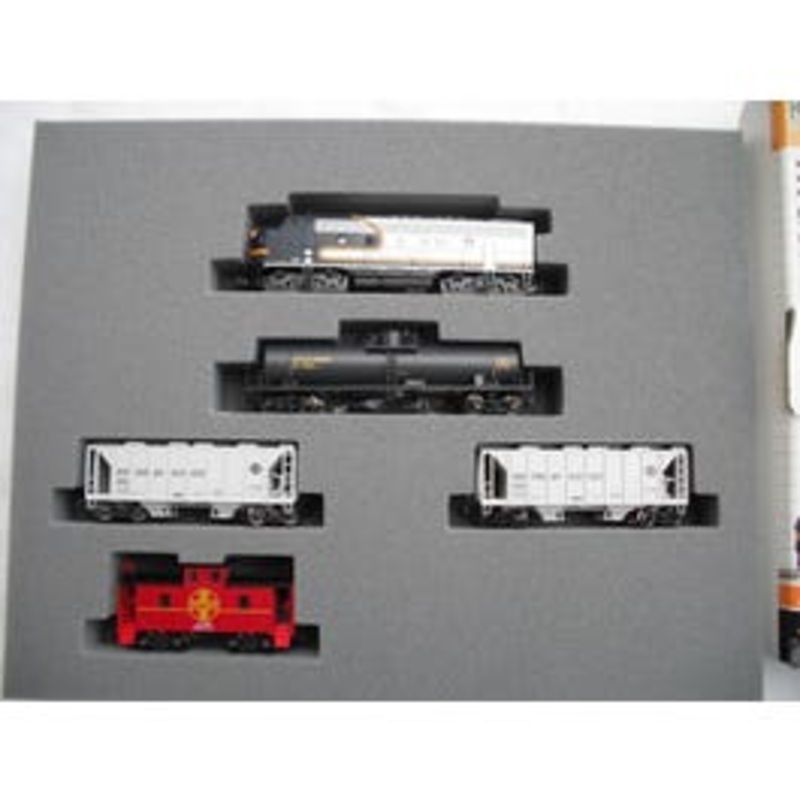 Kato #106-6273 F7 Freight Train Set AT&SF “Bluebonnet” (No Track or Transformer)