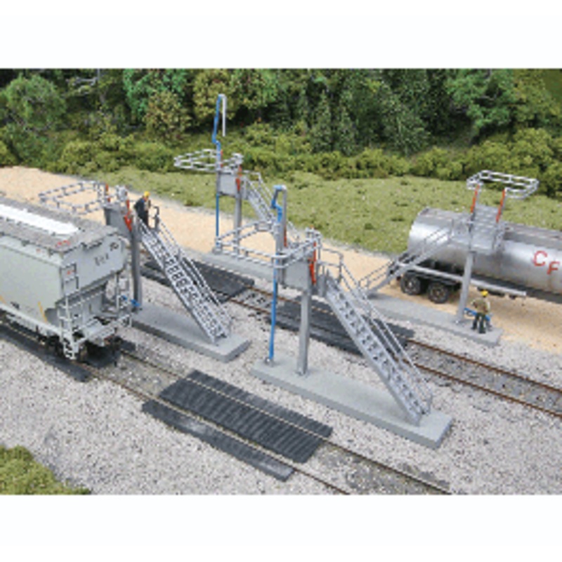 Walthers #933-4037 Four Modern Loading Racks — Kit