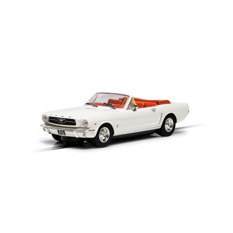Scalextric – C4404 – James Bond Ford Mustang ‘Goldfinger’