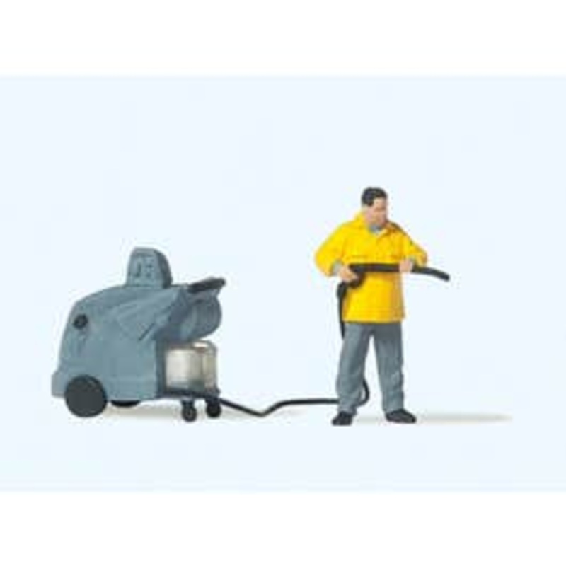 Preiser 28253  HO Man with Pressure Washer