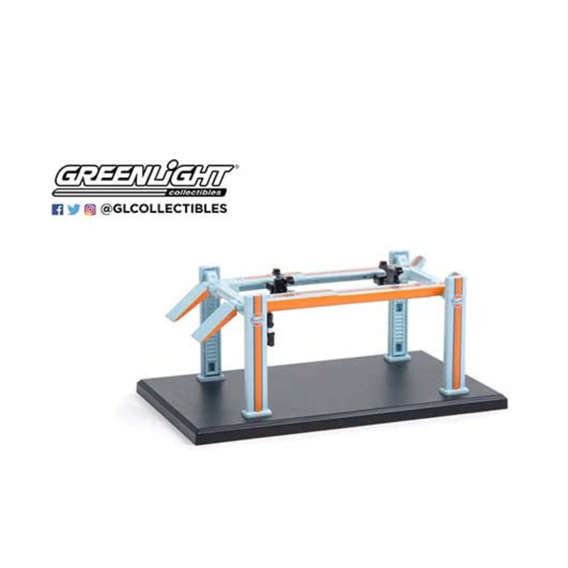 Greenlight – 1/64 Auto Body Shop Four Post Lift Series 1 (Gulf Oil)