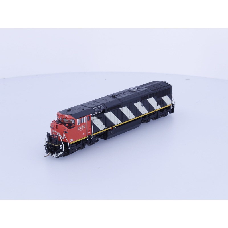 Rapido 540535 N Dash 8-40CM Diesel Locomotive Stripes Scheme Canadian National (CN) 2410 DCC & Sound