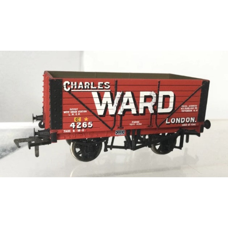 37-151 BACHMANN 8-plank open wagon “J CHARLES WARD” – BOXED