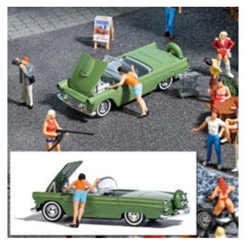 Busch 7826  HO Action Set: Motor Show