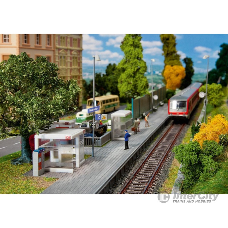 Faller 120240 HO Modern bus shelter with platform