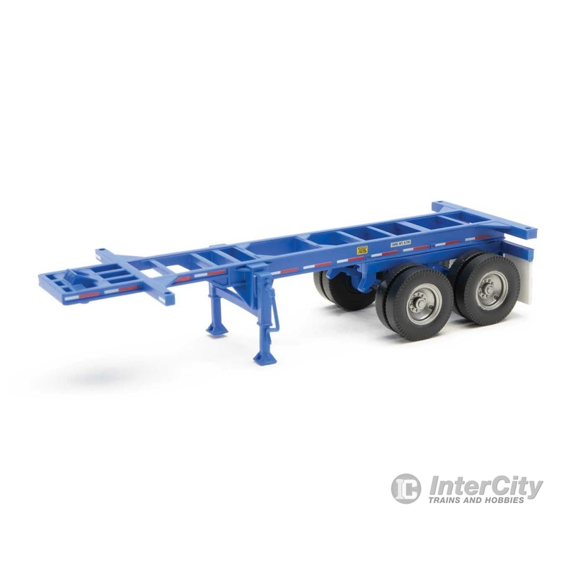 Walthers SceneMaster 4501 20′ Container Chassis (2-Pack) — Blue