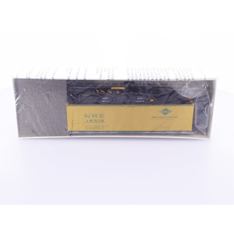 InterMountain 40518-09 HO Steel Sided Ice Bunker Kit Illinois Central (IC) 16519