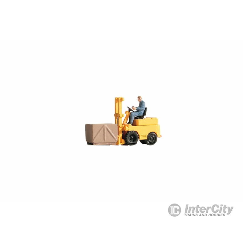 Noch 16770 HO Forklift in Action