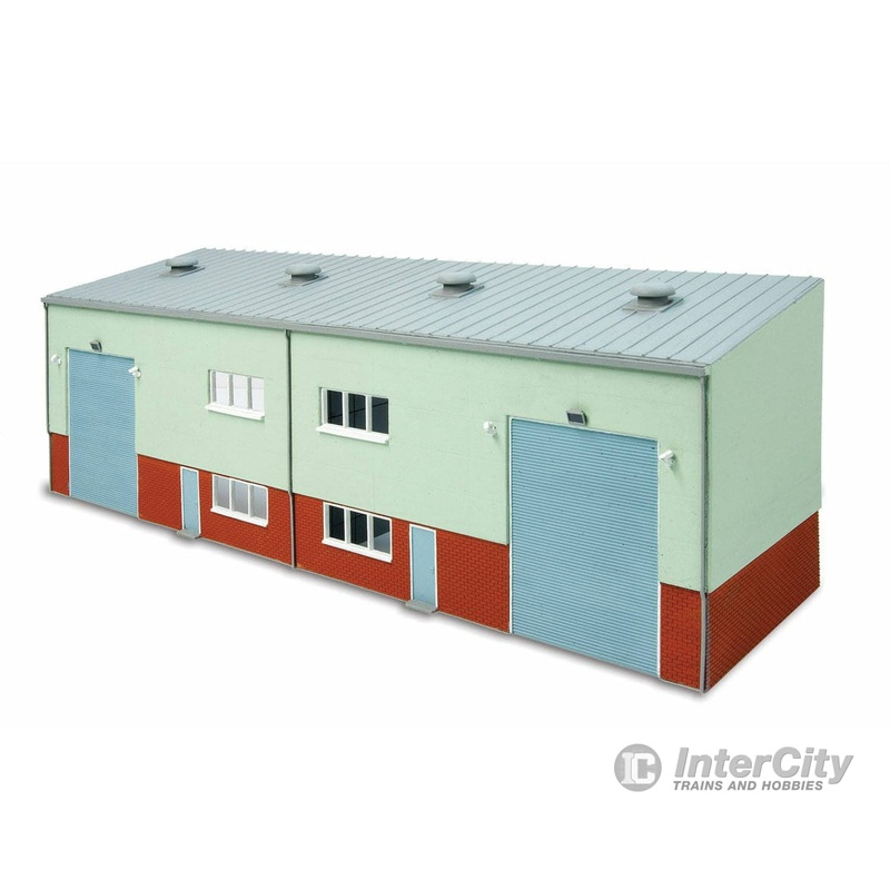 Peco SSM300 Concrete Industrial/Retail Building – Wills – Modular Plastic Kit – Stand-Alone Dimensions: 6-5/8 x 6-5/8″ 16.8 x 16.8cm