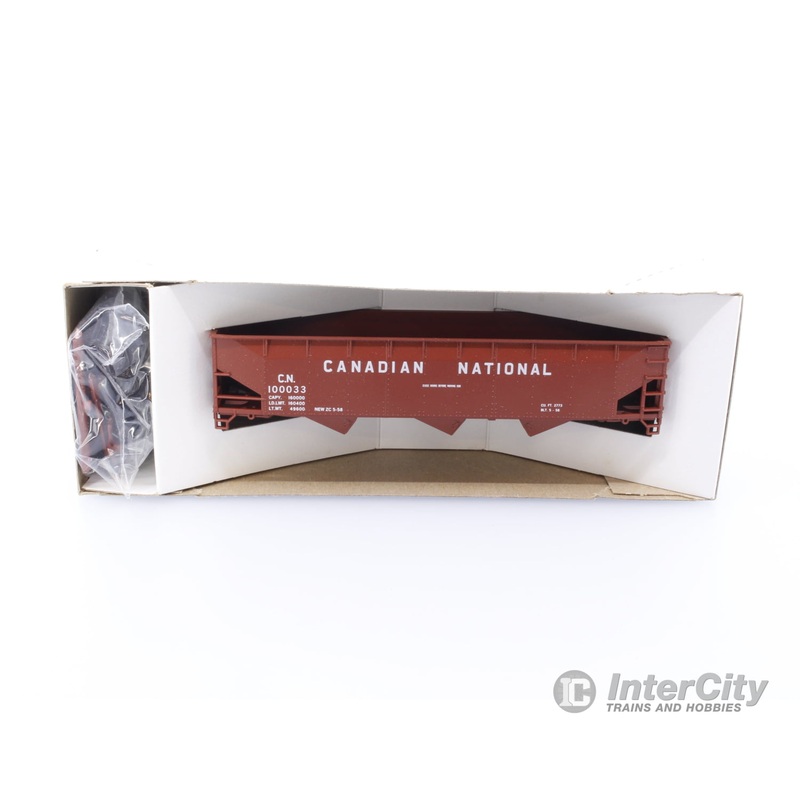 Stewart Hobbies 10321 HO 70 Ton Offset Triple Hopper Canadian National (CN) 100033