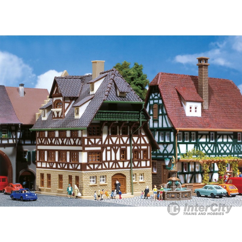 Faller 232280 N Franken Tudor house