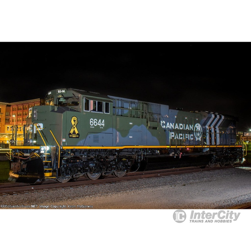 Kato 176-8540 N Canadian Pacific SD70ACu #6644 D-Day Camouflage Military Series