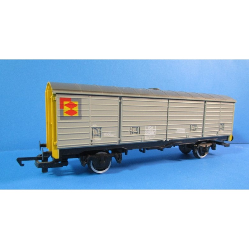R404 HORNBY BR Railfreight 45 Ton VDA Brake Van 200895 – BOXED