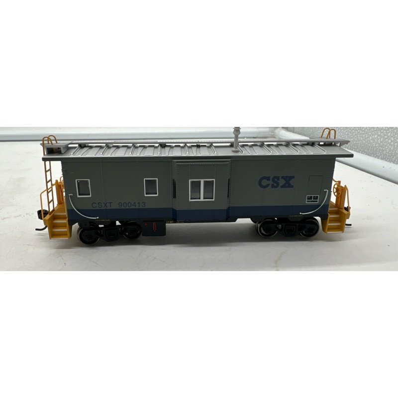 Athearn ATH900413 CSX bay Window Caboose 900413 HO SCALE Like New